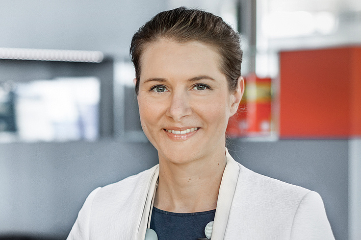 Dr Simona Liauw