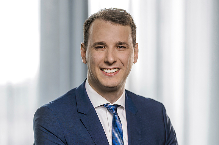 Dr Daniel Weinke, LL.M. Dr Daniel Weinke, LL.M.