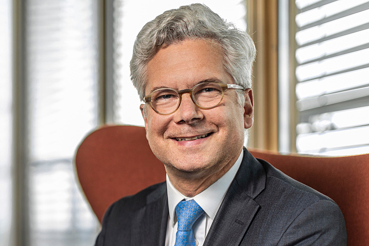 Dr Thomas Jelitte